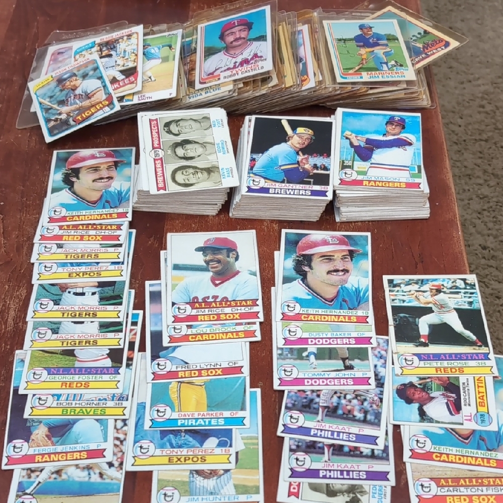 250 Cards 1979 Topps & 1982 TOPPS TRADED & ODDS MANY STARS & HOfers